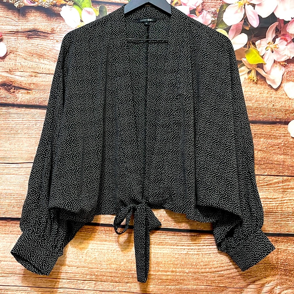 Polka dot crop top blouse